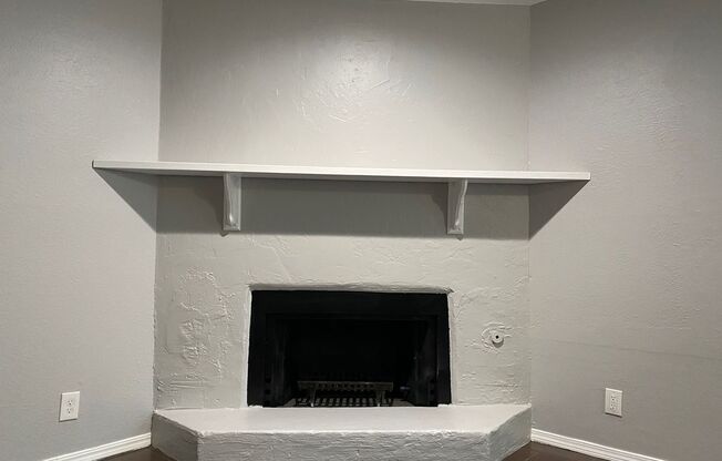 2 Bedroom Duplex near Lake Overholser