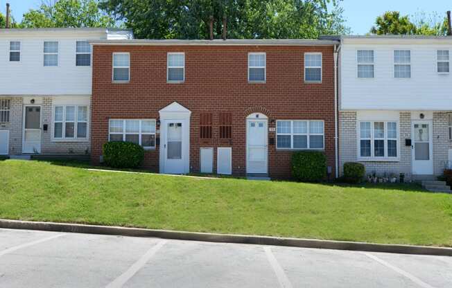 Colony Hill Townhome front exterior