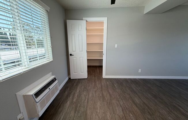 2 beds, 1 bath, 865 sqft, $2,610, Unit 340-21