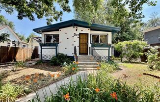 Charming 2-Bed Home in Middle Shooks Run — Utilities Included