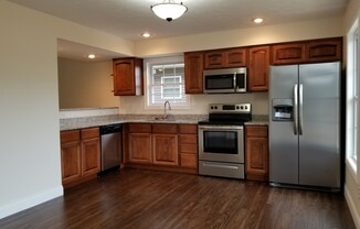 BEAUTIFUL TOWNHOUSE IN BLOOMINGTON, Great Deal! Will Go Fast May 2025