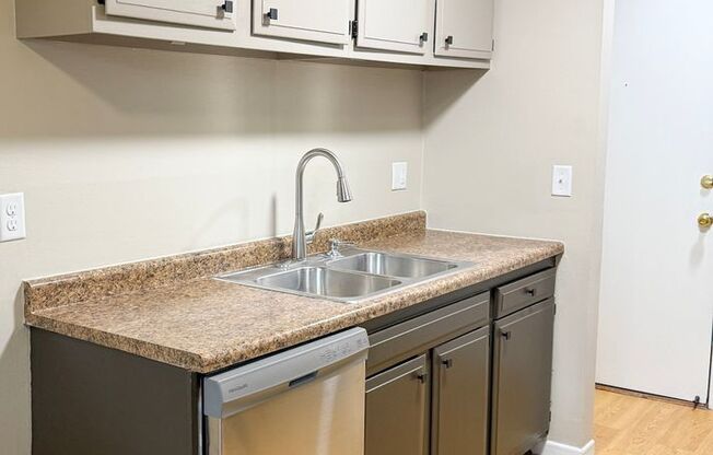 1 bed, 1 bath, 610 sqft, $1,285, Unit 241-105