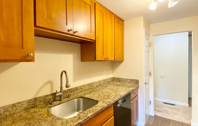 2 beds, 2 baths, $2,050, Unit # 104