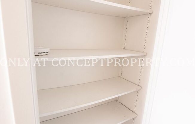 2 beds, 1.5 baths, 1,040 sqft, $1,499, Unit 10