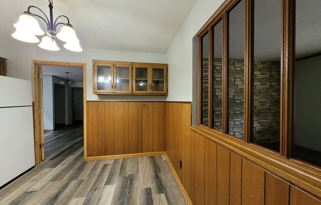 Move In Special! 4 Bedroom 1.5 Bath house!
