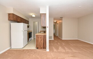 2 beds, 1 bath, $1,000, Unit UNIT C