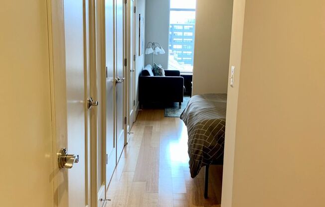 1 bed, 1 bath, $3,500, Unit 724