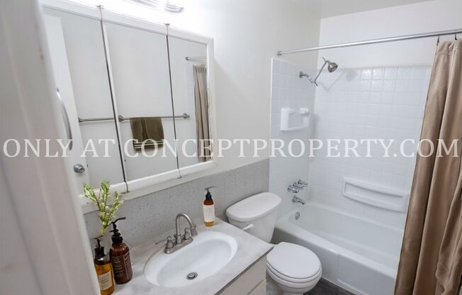 2 beds, 1 bath, 935 sqft, $1,375, Unit 59