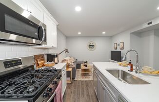 584 Orange Street