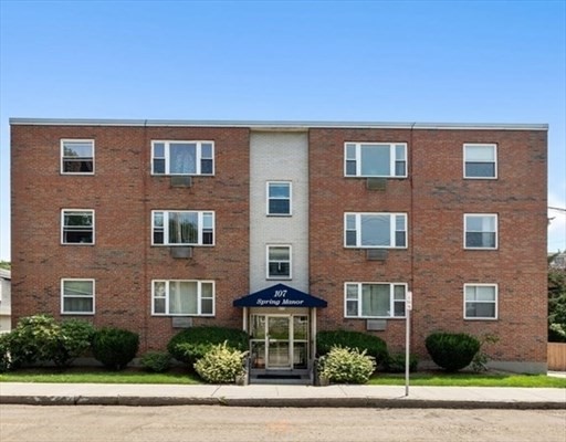 107 Spring St Apt 3-2