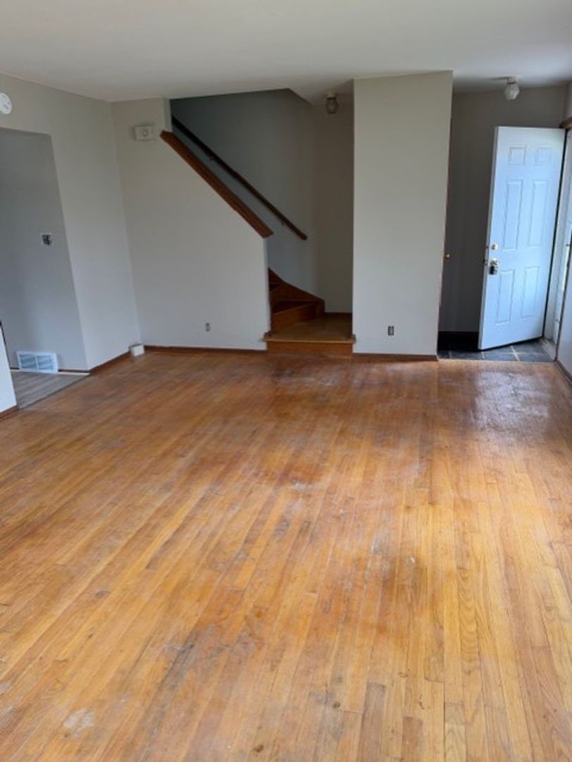 7111-13 W Brentwood Ave