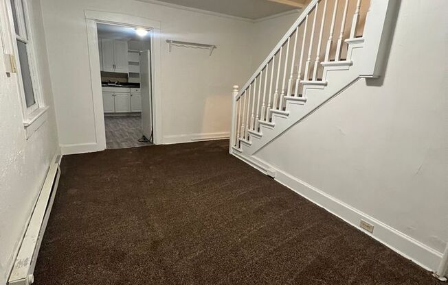 2 beds, 1 bath, $1,250, Unit Rear