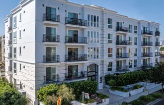 3 beds, 2.5 baths, 1,349 sqft, $4,740, Unit 205