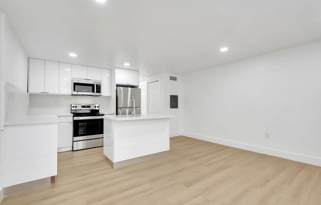 1 bed, 1 bath, $2,200