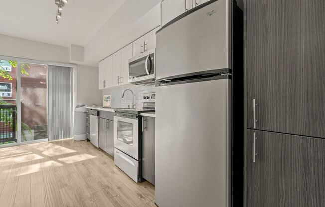 1 bed, 1 bath, 667 sqft, $2,025, Unit 225