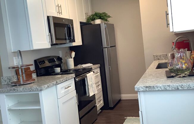 2 beds, 2 baths, 900 sqft, $3,295, Unit 55