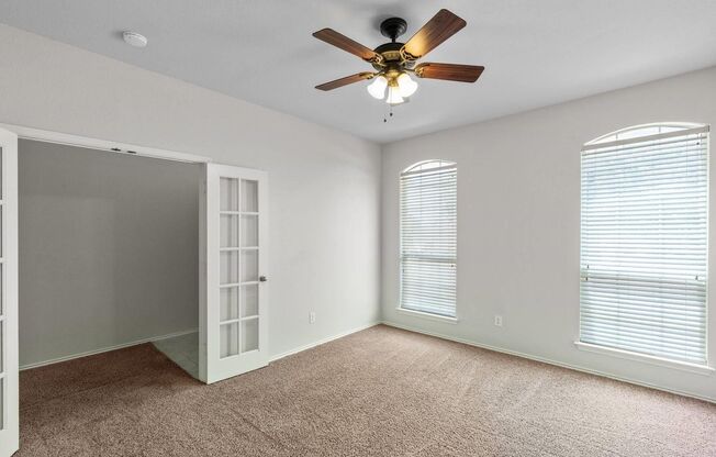 Spacious 2-story home - Available now!