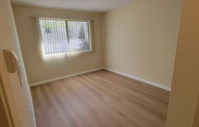 37 unit building close to CSUN!