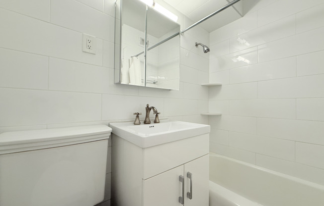 411 E 53 ST