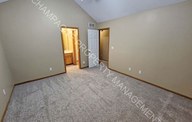 3 beds, 3 baths, 1,466 sqft, $1,675, Unit 6528