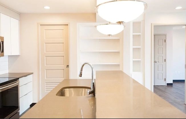 2 beds, 2 baths, $4,250, Unit Unit 209