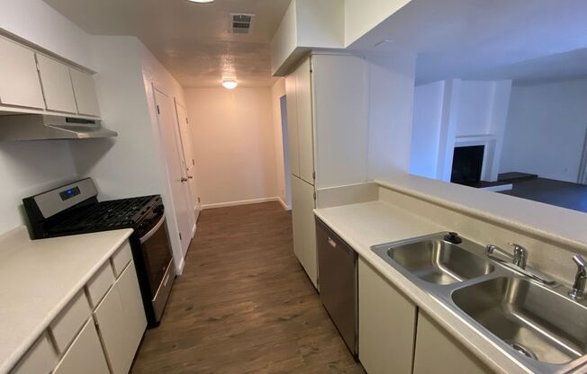 2 beds, 1 bath, $1,450