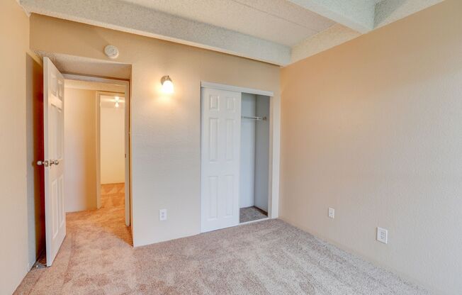 3 beds, 2 baths, 1,080 sqft, $2,200, Unit 8407