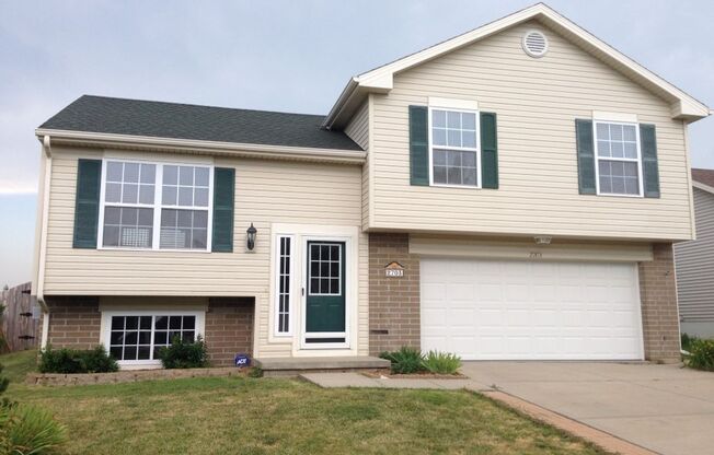 Gorgeous 3 Bedroom, 2 Bathroom Home minutes from Offutt Air Base