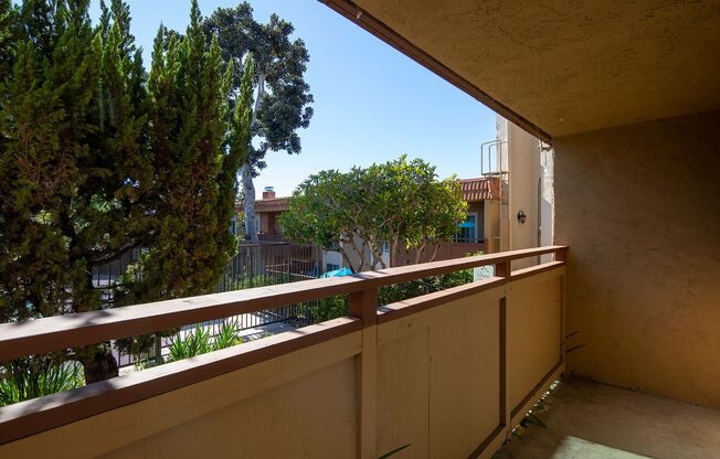 1 bed, 1 bath, 704 sqft, $1,995, Unit B-27