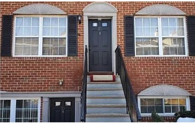 35 VAUGHAN DR