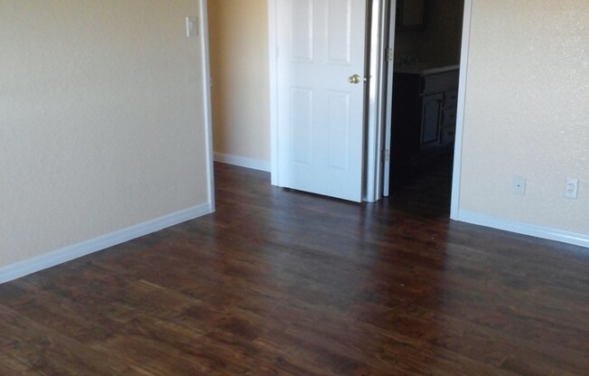 3 beds, 2 baths, 1,350 sqft, $1,150, Unit 34