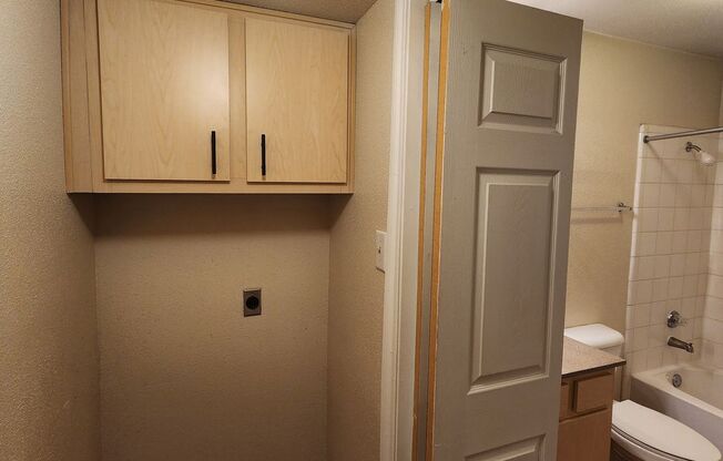 1 bed, 1 bath, 660 sqft, $1,325, Unit 612-u