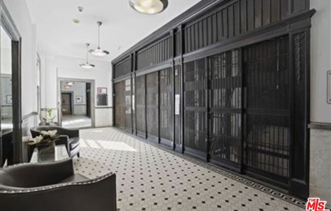 1 bed, 1 bath, 1,200 sqft, $3,300, Unit 806