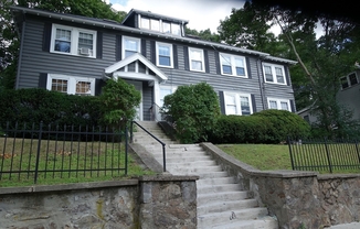 51 LEAMINGTON RD