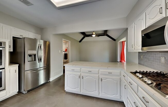 2216 CARMEL DR