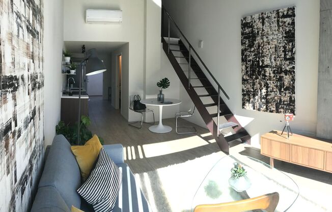 Studio, 1 bath, 382 sqft, $3,450, Unit 801