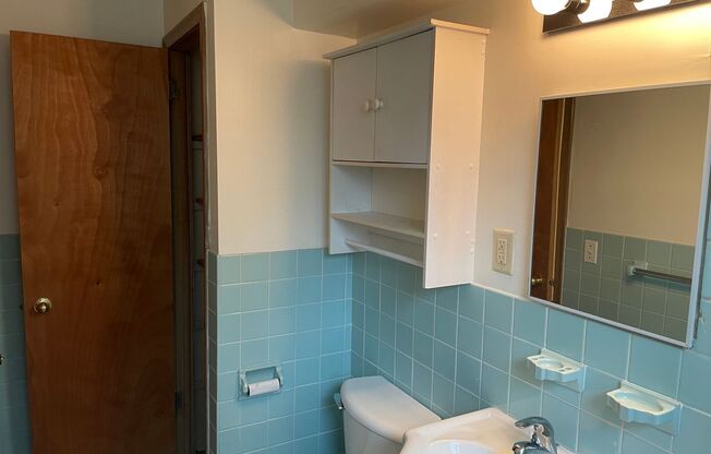 Studio, 1 bath, $895, Unit 3