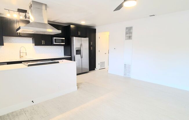 1 bed, 1 bath, 587 sqft, $1,094, Unit 7-03