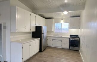 2 beds, 1 bath, 800 sqft, $1,650, Unit 529G