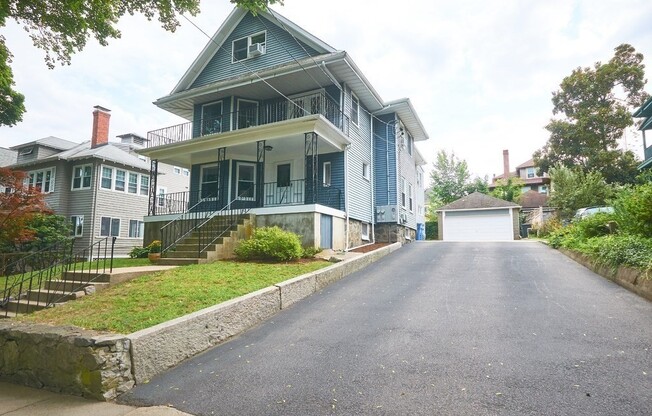 29 LAWNDALE ST