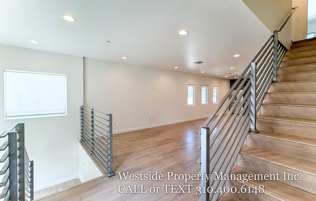 3 beds, 3.5 baths, $3,995, Unit 6548 1/2