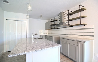2 beds, 2 baths, $1,300
