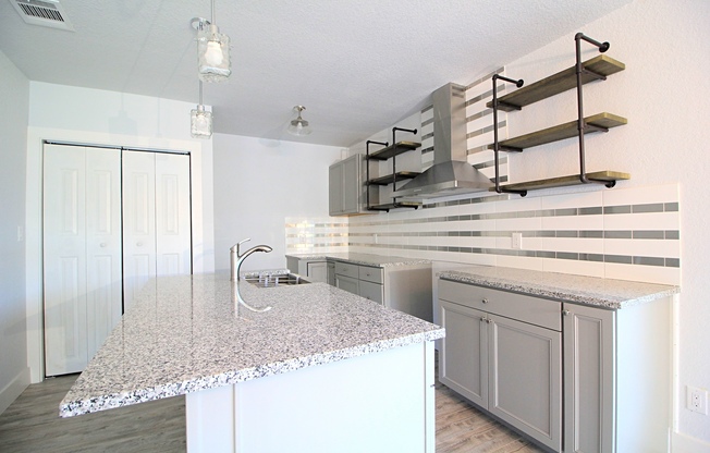 2/2  Denver Heights Move In ASAP!