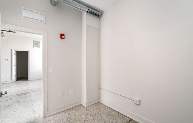 1 bed, 1 bath, $1,000, Unit 875 Michigan Ave Apt. 204