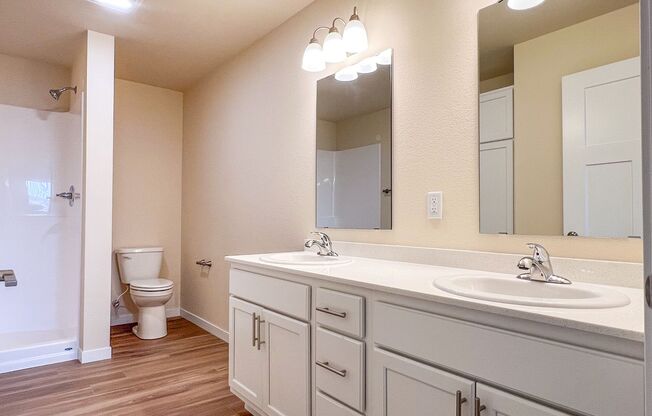 2 beds, 2 baths, 1,295 sqft, $1,860