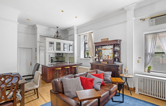 7 GRAMERCY PARK W