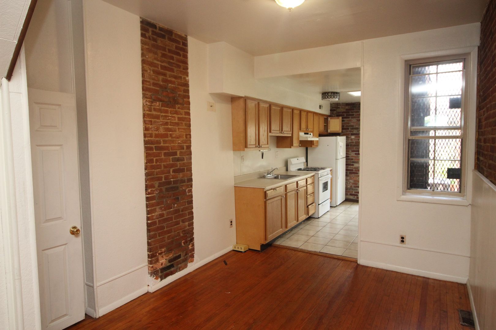 Charming Seton Hill 3bd/1ba Rowhome w/ CAC & W/D--Available 4/15!