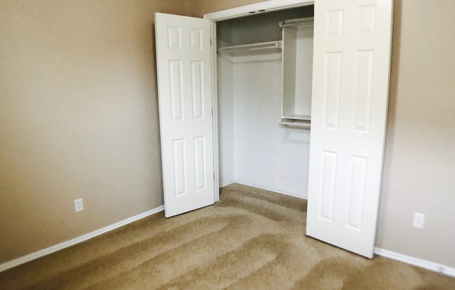 3 beds, 2 baths, $1,650