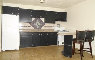 1 bed, 1 bath, $995, Unit # 4