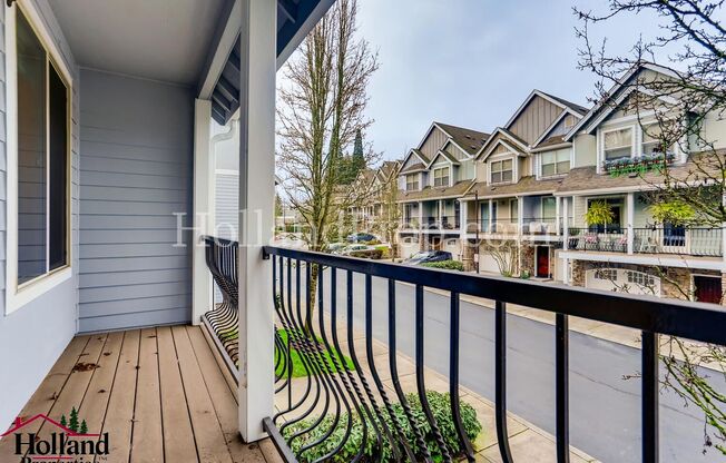 Pet free 3 bedroom Home with natural lighting throughout!